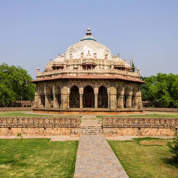 Graf van Isa Khan bij Mausoleum van Humayun Complex. Unesco World Heritage in Delhi, India. Azië. — Stockfoto