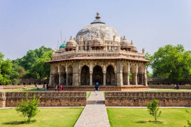 Humayun Kompleksi 'nin mozolesi yakınlarındaki İsa Han' ın Mezarı 'na bakın. Delhi, Hindistan 'daki Unesco Dünya Mirası. Asya.