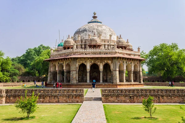 Uitzicht op Graf van Isa Khan bij Mausoleum van Humayun Complex. Unesco World Heritage in Delhi, India. Azië. — Stockfoto