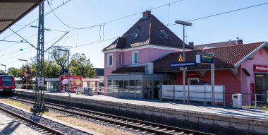 Germering Belediyesi, Furstenfeldbruck Bölgesi, Yukarı Bavyera, Almanya: Tren İstasyonu, S-Bahnhof Germering-Unterpfaffenhofen