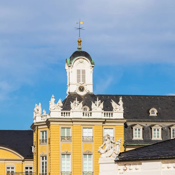 Střecha Podrobnosti Hodinové Věži Hradu Karlsruhe Karlsruhe Baden Wuerttemberg Německo — Stock fotografie