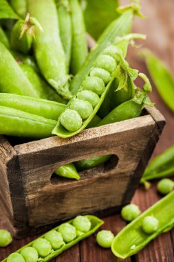 Taze olgun yeşil bezelye 
