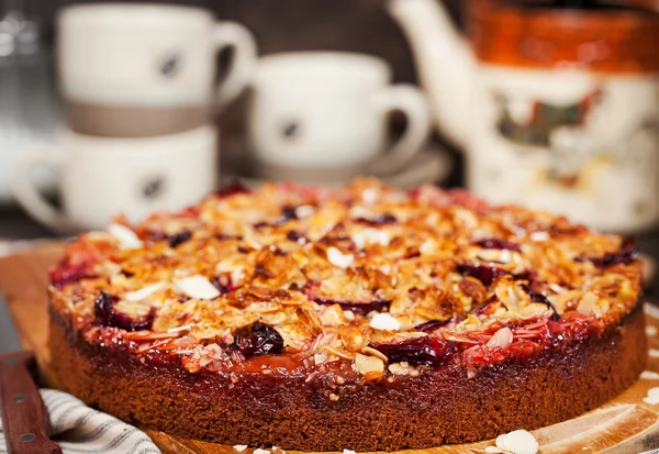 Delicioso pastel de ciruela desmenuzado casero — Foto de Stock