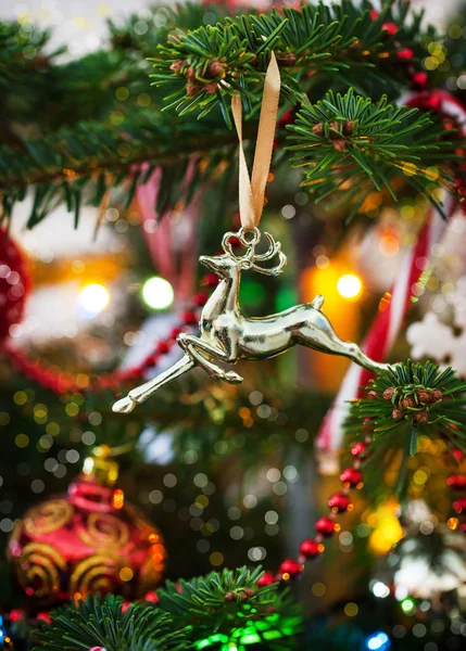 Decoratieve Kerstmis herten — Stockfoto