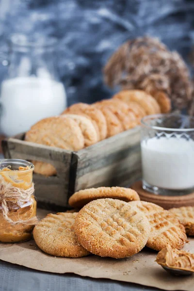 Hausgemachte Erdnussbutter-Kekse — Stockfoto