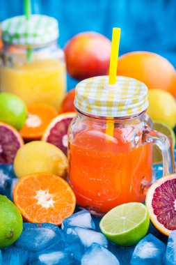 Narenciye vitamin suyu taze meyve ile