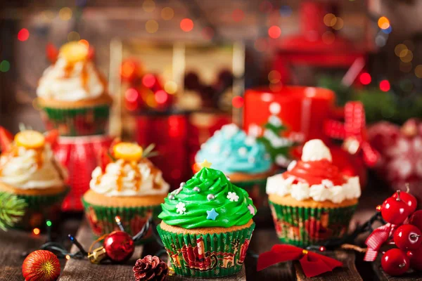 Conjunto de diferentes deliciosos cupcakes de Natal — Fotografia de Stock