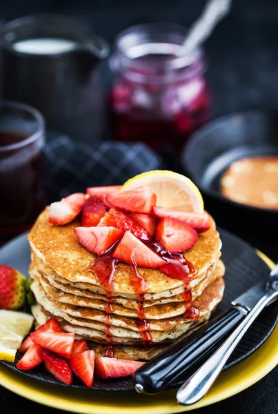 Stack of freshly prepared lemon poppy seed  pancakes — Stock Photo, Image