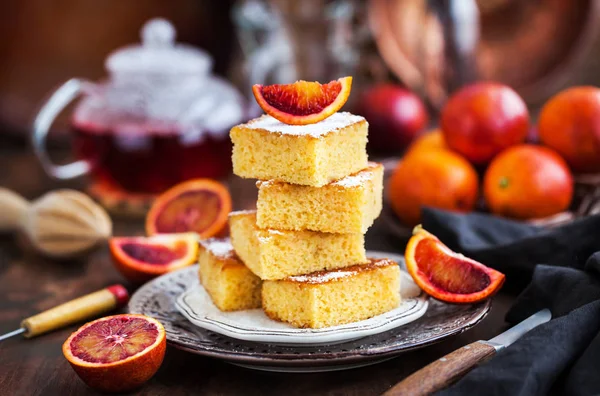 Polenta caseira sem glúten, amêndoa e bolo de laranja sangue — Fotografia de Stock