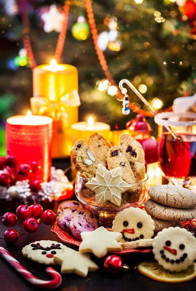 Vários biscoitos Chrismtas, conceito de férias — Fotografia de Stock