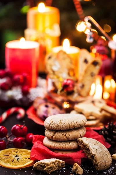 Biscotti allo zenzero di Natale, concetto di vacanza — Foto Stock