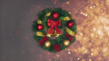 Güzelim Noel çelengi ışıltılı arka planda kayboluyor. 
