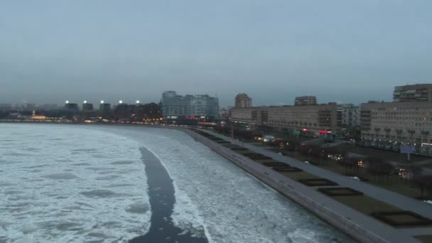 Río Neva Atado Hielo Una Noche Invierno San Petersburgo Rusia — Vídeos de Stock