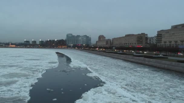 Río Neva Atado Hielo Una Noche Invierno San Petersburgo Rusia — Vídeos de Stock