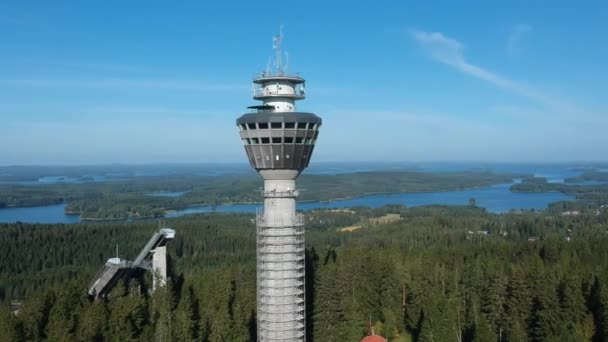 在福雷斯特的芬兰和普天翁跳山上方的塔楼 Kuopio — 图库视频影像