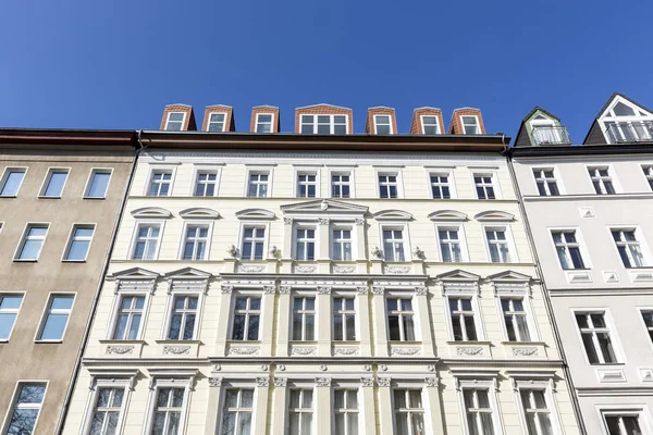 Berlin Kreuzberg eski bir evde cephe