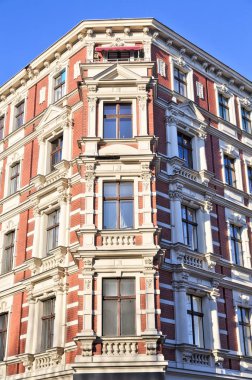 Berlin Kreuzberg güzel eski köşe evde