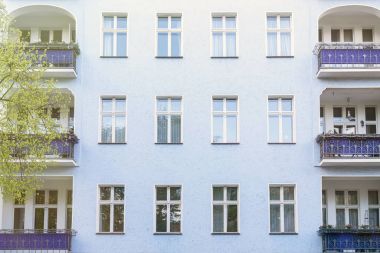 güzel bir eski Berlin Kreuzberg binanın cephe