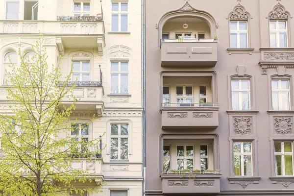 在柏林 Kreuzberg 美丽的旧建筑立面 — 图库照片
