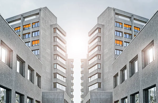 Sunset behind the Urban hospital in Berlin — Stock Photo, Image