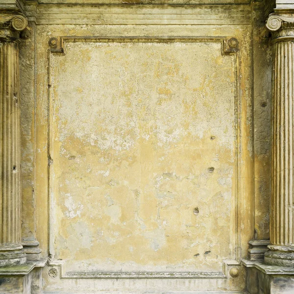 Alte grungy gerahmte Wand mit Säulen für Hintergründe — Stockfoto