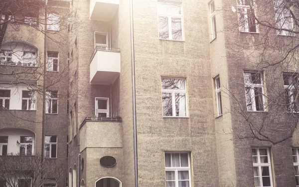 Old, poor houses in Berlin, Kreuzberg — Stock Photo, Image