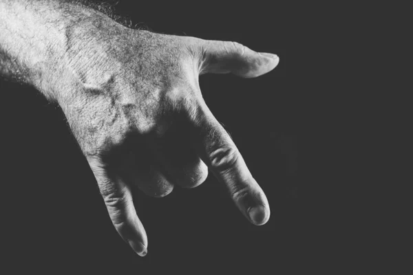 Рука, що показує крутий жест, в чорно-білому — стокове фото