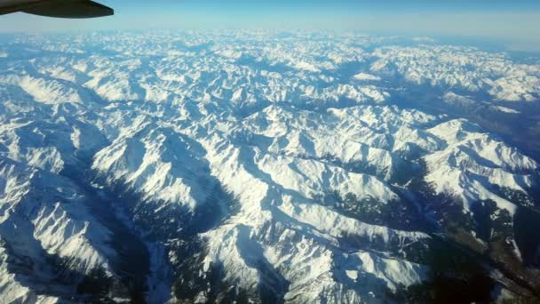Зимові Засніжені Гори Альпи Вид Зверху Авіакомпанія — стокове відео