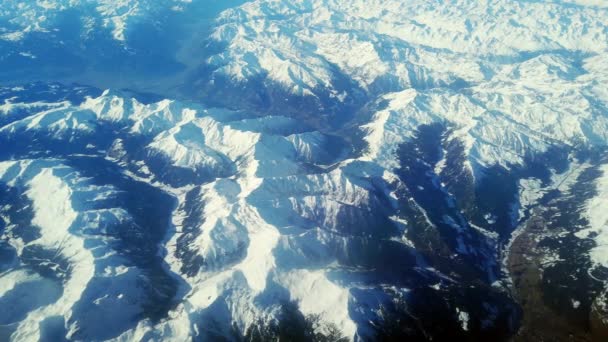 Winter Schneebedeckte Berge Alpen Von Oben Airline Flugzeugblick — Stockvideo