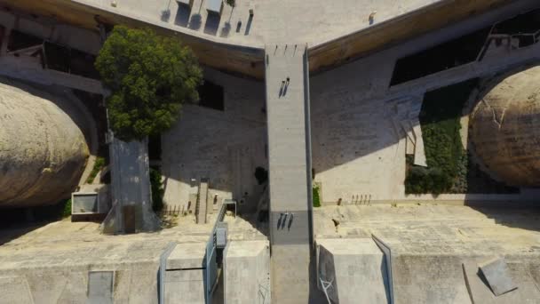 バレッタ市へのゲートの空中トップビュー マルタ島の首都 — ストック動画