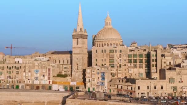 Bovenaanzicht Vanuit Lucht Stad Valletta Kerk Koepel Zonsondergang Heldere Blauwe — Stockvideo