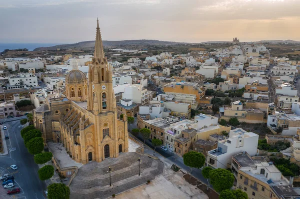 Église Paroissiale Sur Île Gozo Vue Aérienne Ciel Couchant Malte — Photo