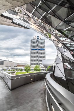 BMW Müzesi ve Bmw fabrikası, Münih.