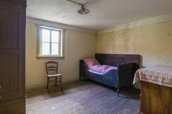 Bad windsheim, Germany - 16 October 2019: Inside view of a German village house. — 스톡 사진