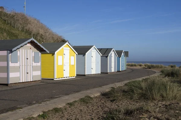 Beach Huts vid Pakefield, Suffolk, England — Stockfoto