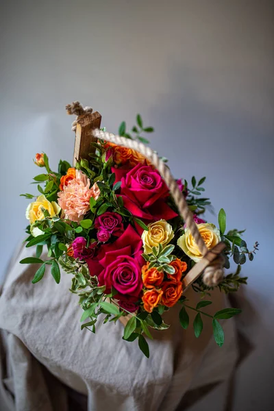Velká Krásná Kytice Květin Růží Pivoňky Ranunculus Máslové Poháry Royalty Free Stock Obrázky