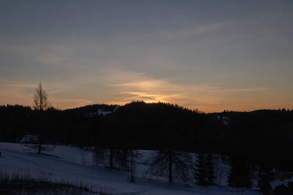 山自然冬の雪の日の出 — ストック写真