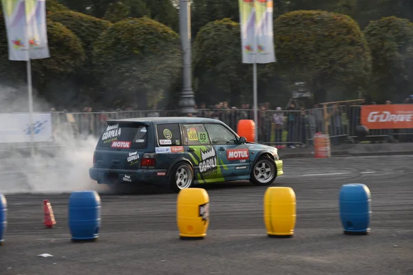 Orașul Almaty, Kazahstan, 09 octombrie 2016 - Concursul orașului "Drift Games 2016" — Fotografie, imagine de stoc