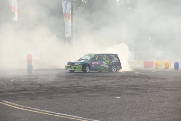 Алматы, Казахстан, 09 октября 2016 г. - Городской конкурс "Drift Games 2016" — стоковое фото