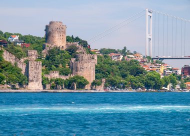 Rumelihisari (Rumeli Kalesi) ve ikinci Boğaz Köprüsü