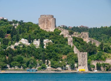Rumelihisari (Rumeli Kalesi) Bos 'ta gemi gezisinde görüldüğü gibi.