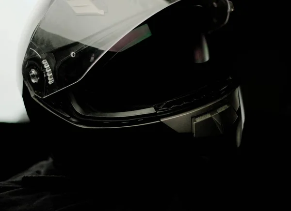 黑色摩托车头盔 — 图库照片