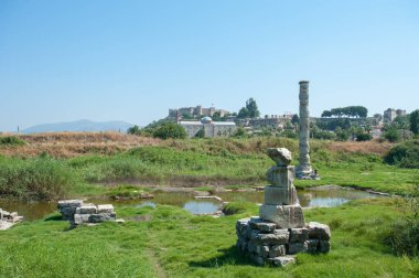 Antik dünyanın yedi harikasından biri olan Artemis tapınağının kalıntıları. Selcuk, Türkiye, günlerimiz.