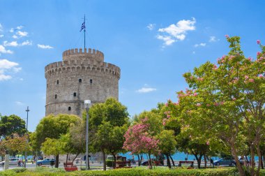 Beyaz Kule Lefkos Pyrgos Selanik 'te rıhtımda. Makedonya, Yunanistan.