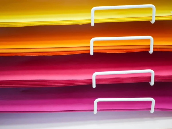 Primer plano de papel de color. Set de papel de color de primer plano. Elige tu color . — Foto de Stock