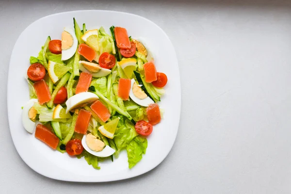 Zöldségsaláta. felülnézetből. könnyű reggeli. egészséges zöldségek — Stock Fotó