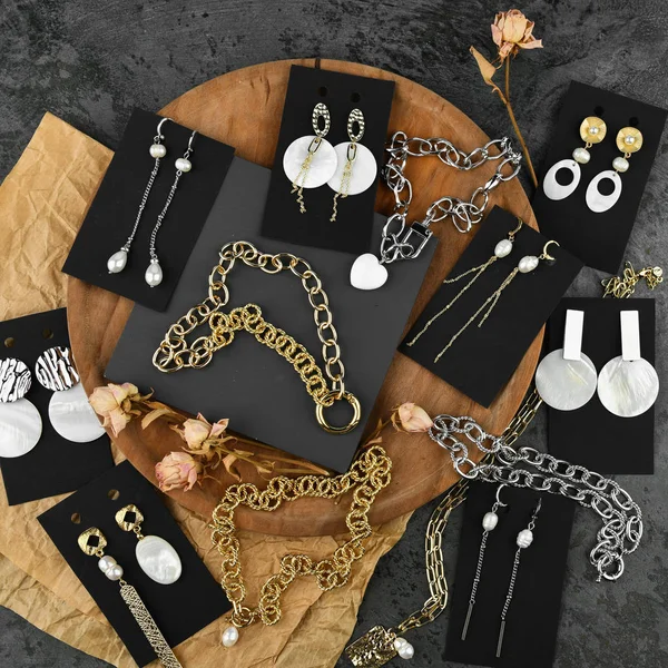 Precious metals for women. Jewelry for women. View from above. — Stock Photo, Image