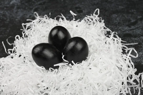 Concepto de Pascua negra. Huevos negros. Semana Santa para los negros . — Foto de Stock