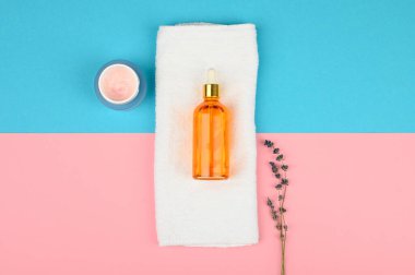 Doğal kaplıca ürünleri. Cilt bakımı Yazıt için bir yer. düz yat