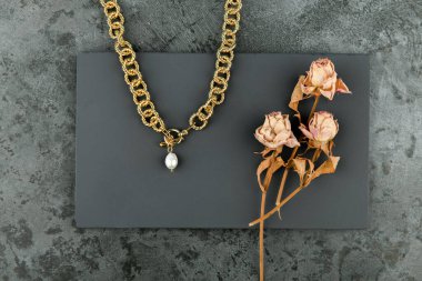 Bir buket gül yakın plan. Bir buket güzel düğün çiçeği, pembe güller